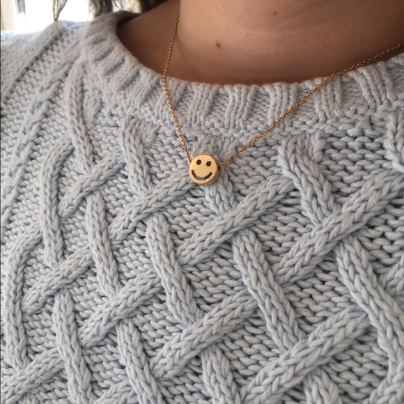Minimalistic Smiley Face Necklace! - Picture 2 of 2